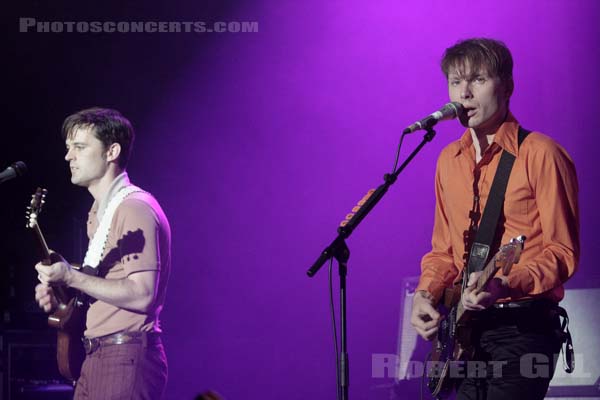 FRANZ FERDINAND - 2008-11-13 - PARIS - La Cigale - Alex Kapranos